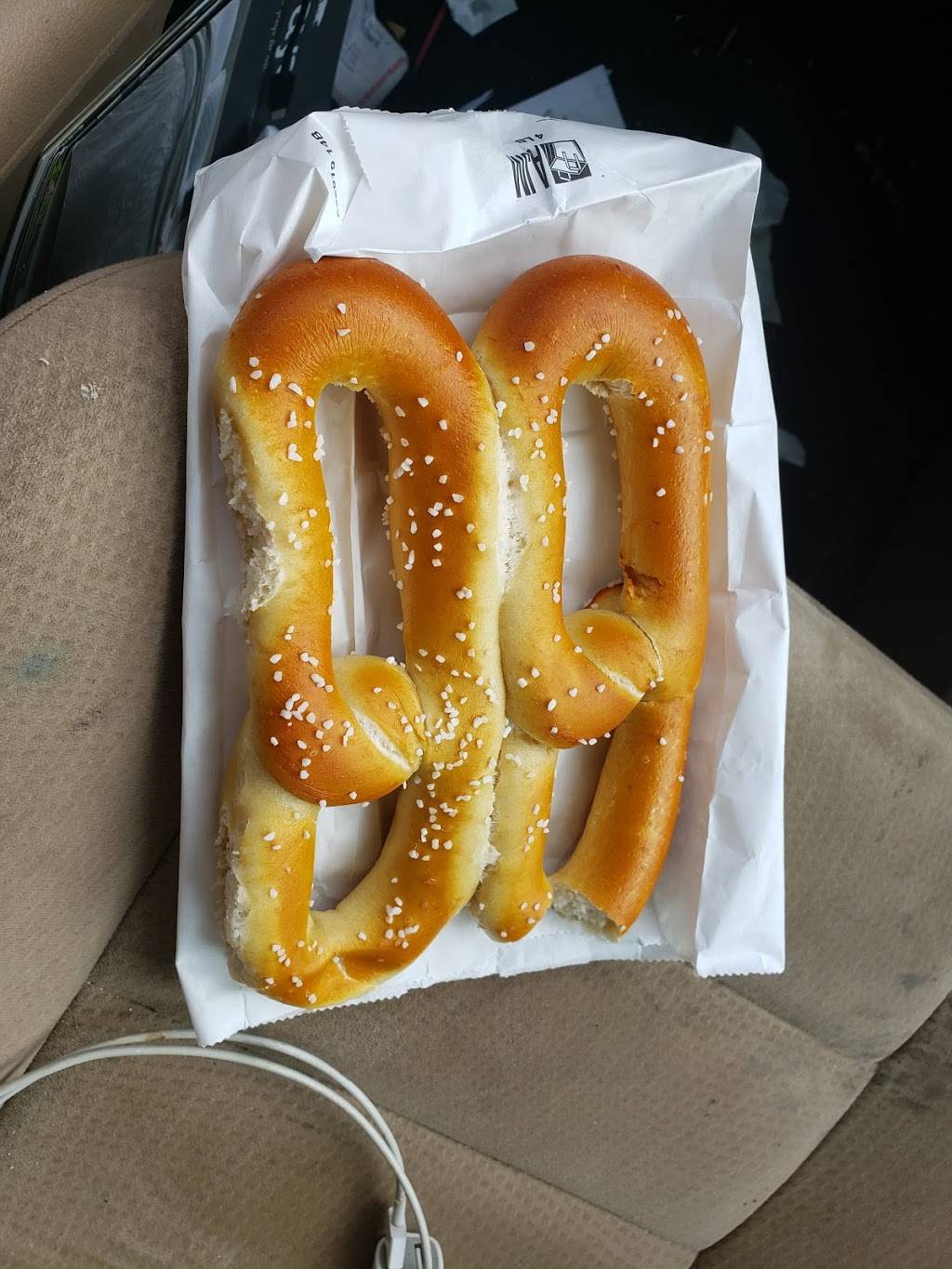 Jacksonville Soft Pretzels | restaurant | 10214 Atlantic Blvd, Jacksonville, FL 32225, USA | 9043799192 OR +1 904-379-9192