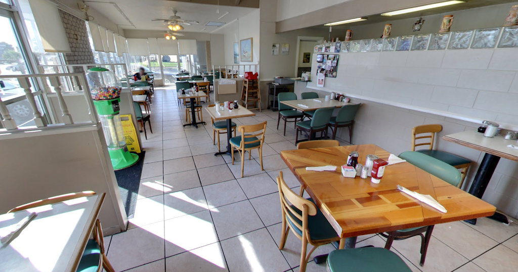 Kays Family Restaurant | restaurant | 6475 Central Avenue North, St. Petersburg, FL 33710, USA | 7273817119 OR +1 727-381-7119