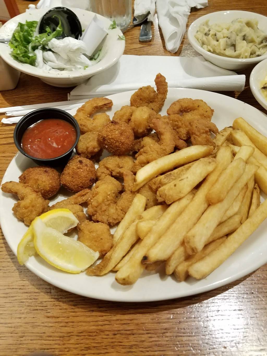 Cracker Barrel Old Country Store | restaurant | 1458 Southlake Plaza Dr, Morrow, GA 30260, USA | 7709614533 OR +1 770-961-4533
