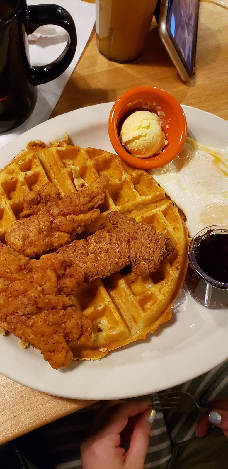 Biscuits Cafe | restaurant | 13752 W Bell Rd, Surprise, AZ 85374, USA | 6235466889 OR +1 623-546-6889