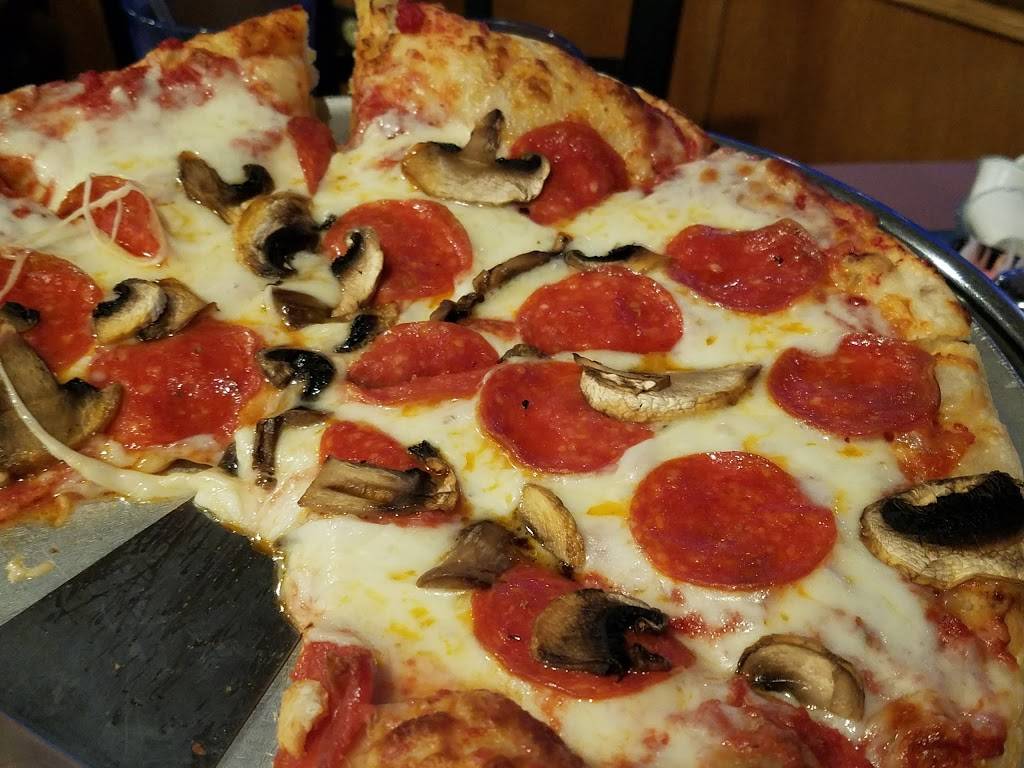 Riviera Restaurant & Cocktail | restaurant | 475 S Water St, Marine City, MI 48039, USA | 8107659030 OR +1 810-765-9030