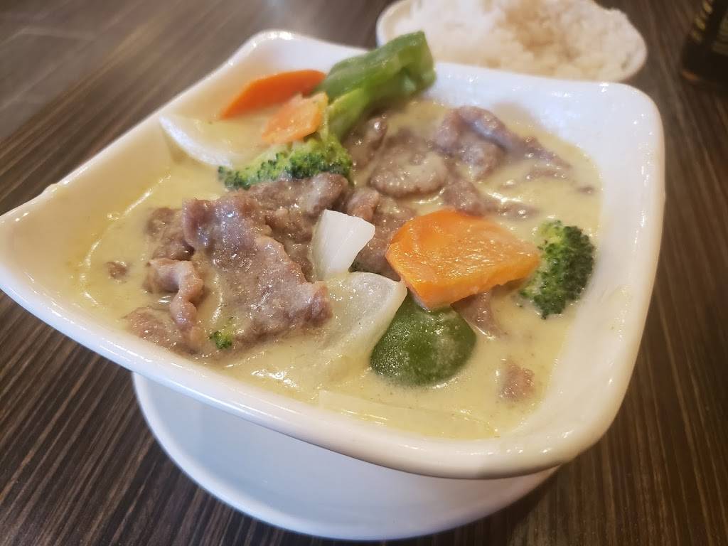 Amazing Thai | restaurant | 10255 Yonge St, Richmond Hill, ON L4C 3B2, Canada | 9057800300 OR +1 905-780-0300