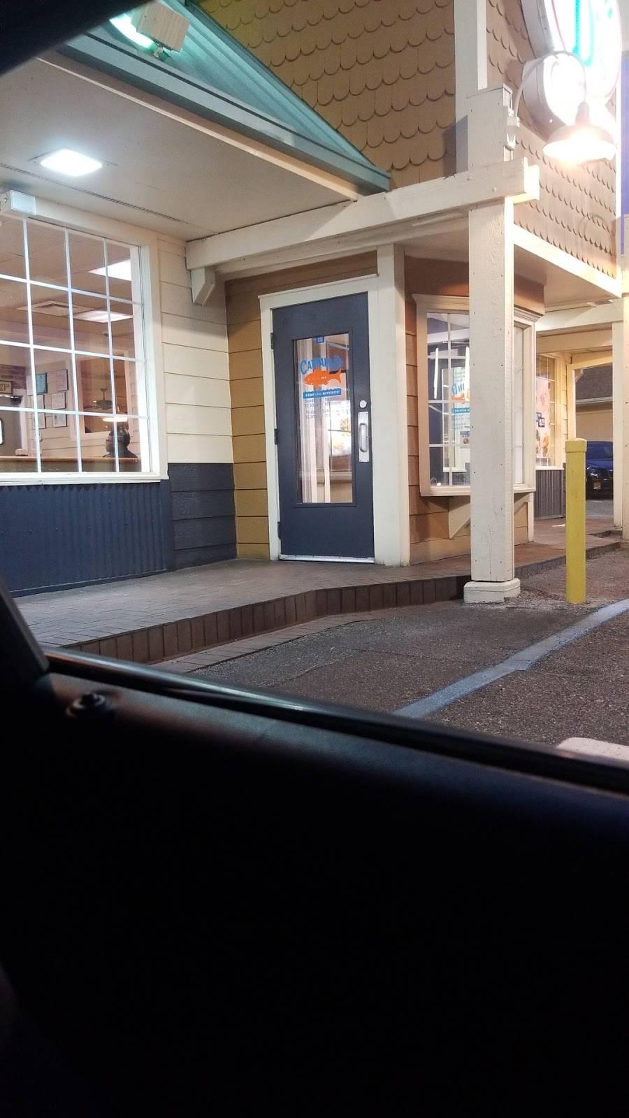 Captain Ds | restaurant | 2386 E South Blvd, Montgomery, AL 36116, USA | 3342885600 OR +1 334-288-5600