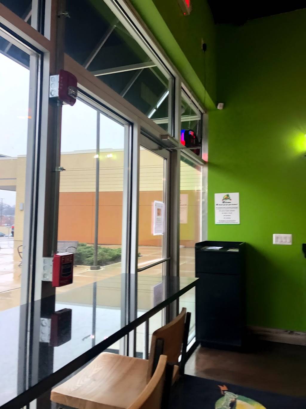 Island Quizine | restaurant | 6776 Reisterstown Rd, Baltimore, MD 21215, USA | 4104157003 OR +1 410-415-7003