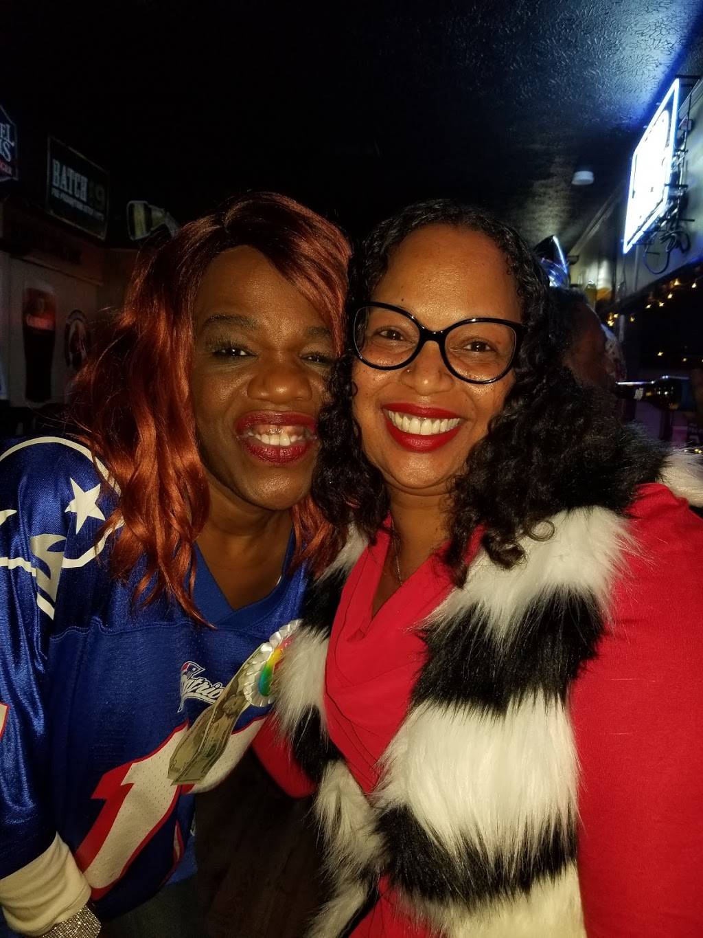 Hollys Pour House | restaurant | 907 Ulrich Ave, Louisville, KY 40219, USA | 5029660654 OR +1 502-966-0654