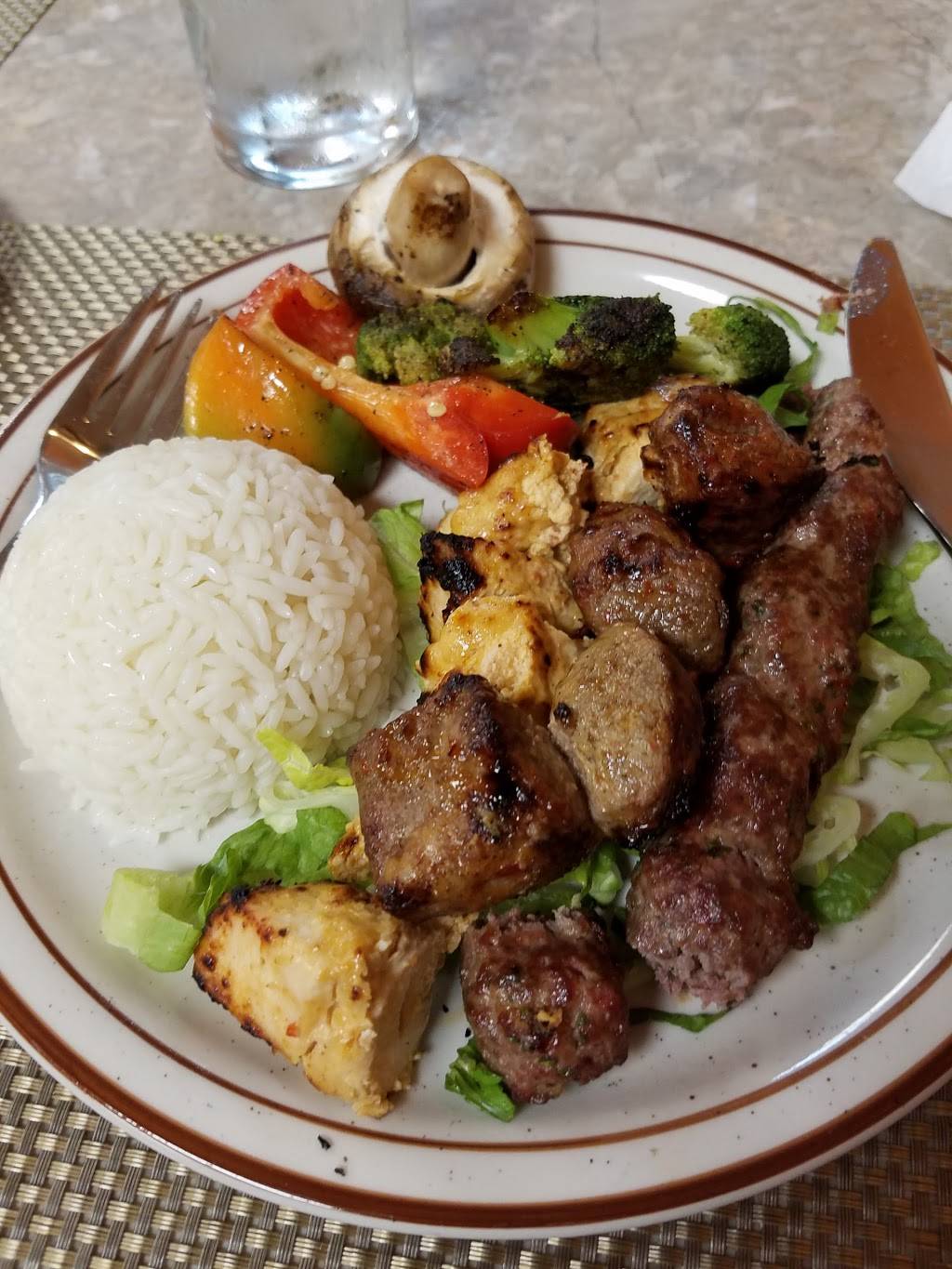 Mediterranean Cafe & Grill | restaurant | 7720 Main St #6a, Fogelsville, PA 18051, USA | 6103910400 OR +1 610-391-0400