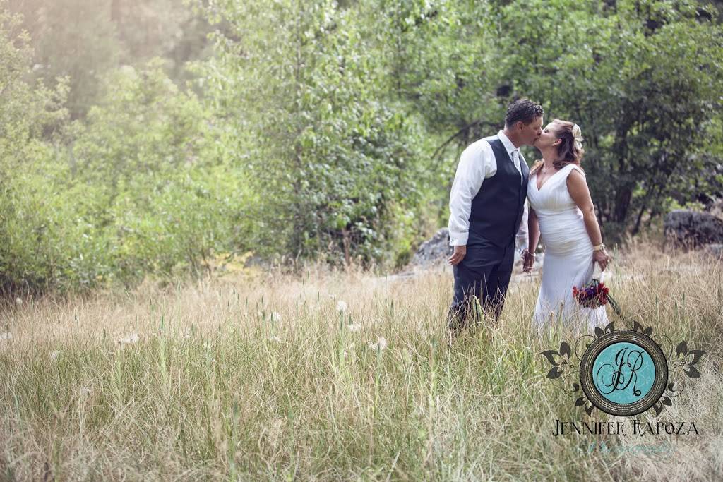 Strawberry inn | night club | 31880 CA-108, Strawberry, CA 95375, USA | 2099653662 OR +1 209-965-3662