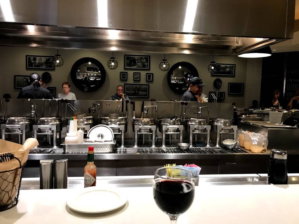 Briggs Oyster Company | restaurant | 9090 Alta Dr, Las Vegas, NV 89145, USA | 7026367111 OR +1 702-636-7111