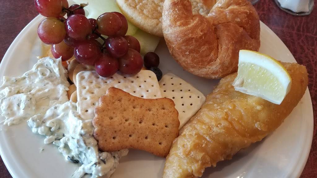 Passage North - The Grill at Evergreen Resort | restaurant | 7880 Mackinaw Trail, Cadillac, MI 49601, USA | 2317759947 OR +1 231-775-9947