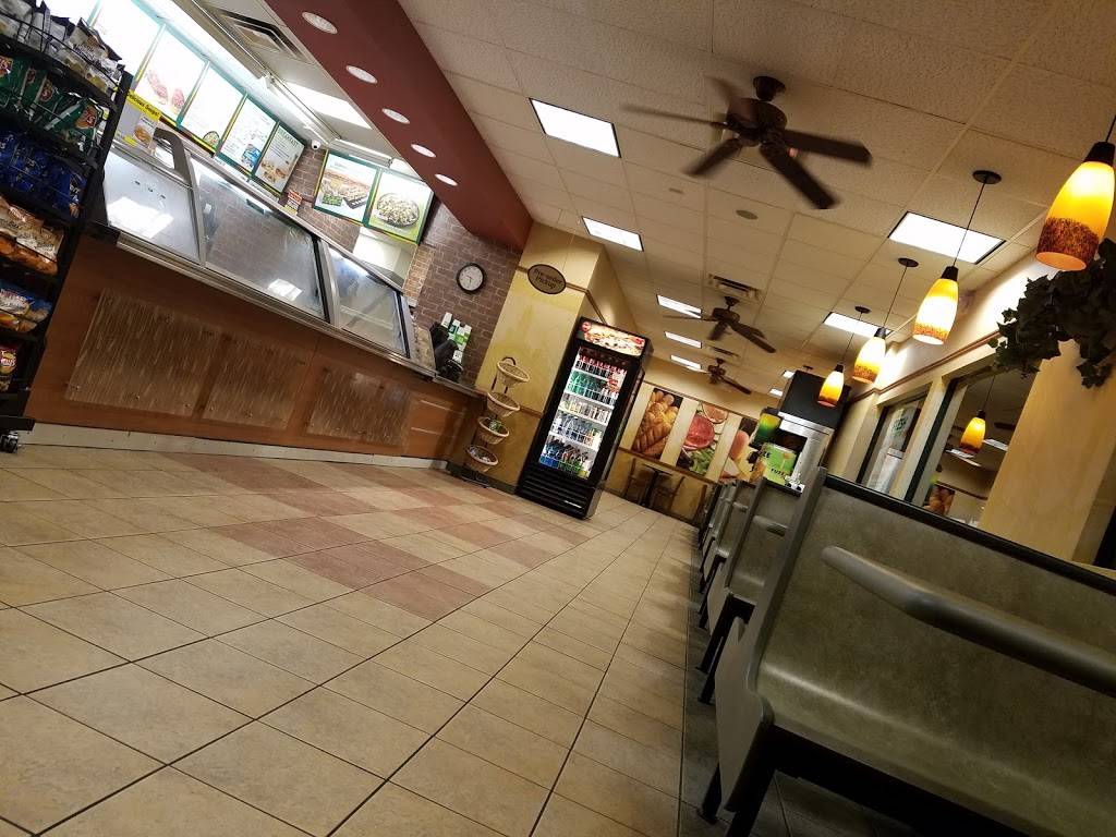 Subway | meal takeaway | 5757 W Glendale Ave, Glendale, AZ 85301, USA | 6239394791 OR +1 623-939-4791