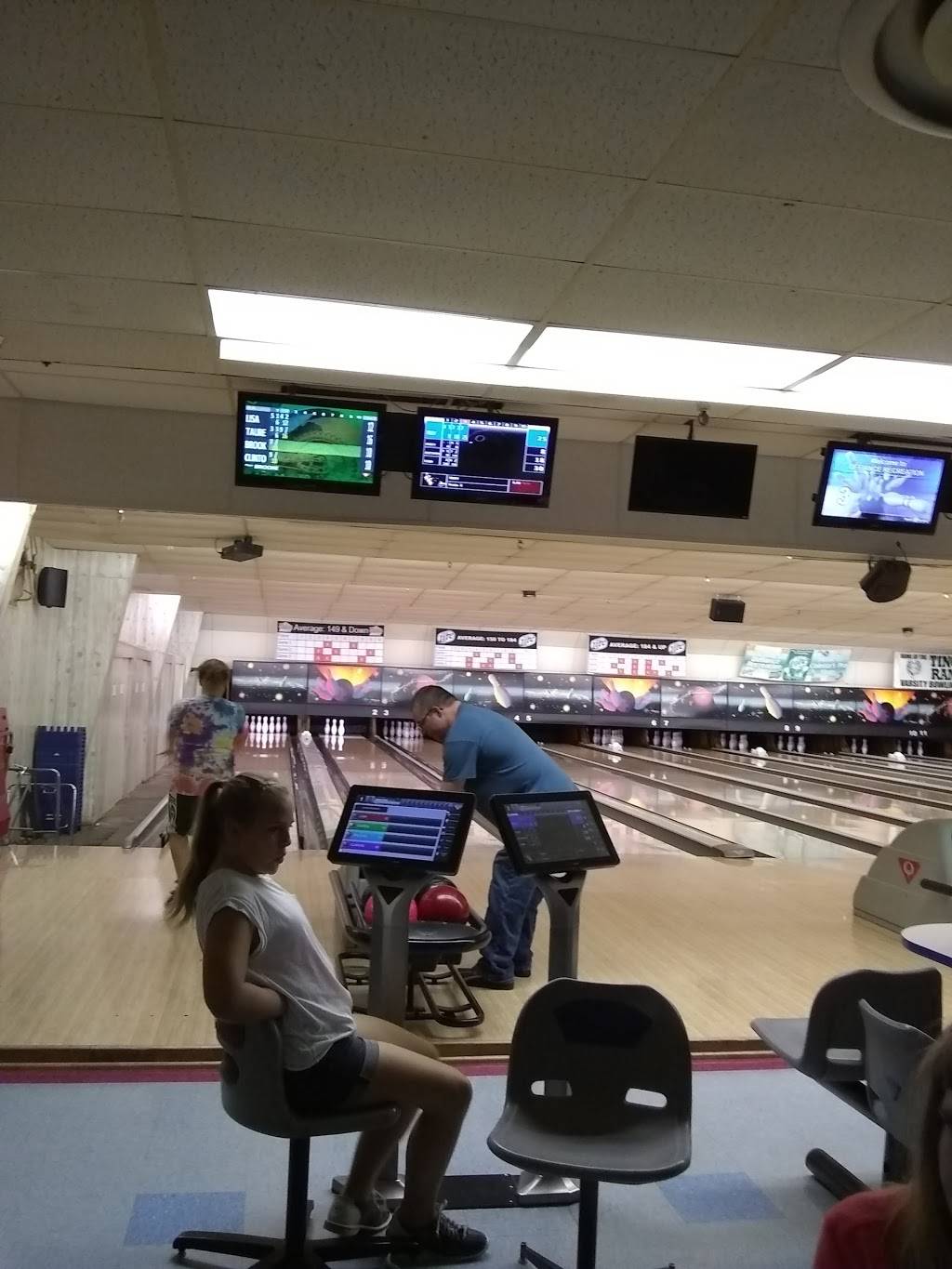 Defiance Recreation Inc | restaurant | 1923 S Jefferson Ave, Defiance, OH 43512, USA | 4197843666 OR +1 419-784-3666