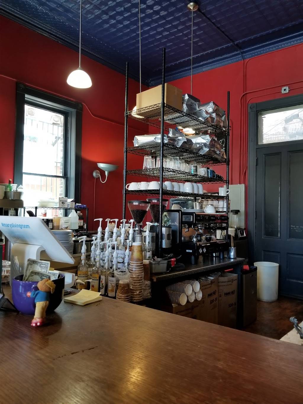The Beanhive | cafe | 124 E Simmons St, Galesburg, IL 61401, USA | 3093440200 OR +1 309-344-0200