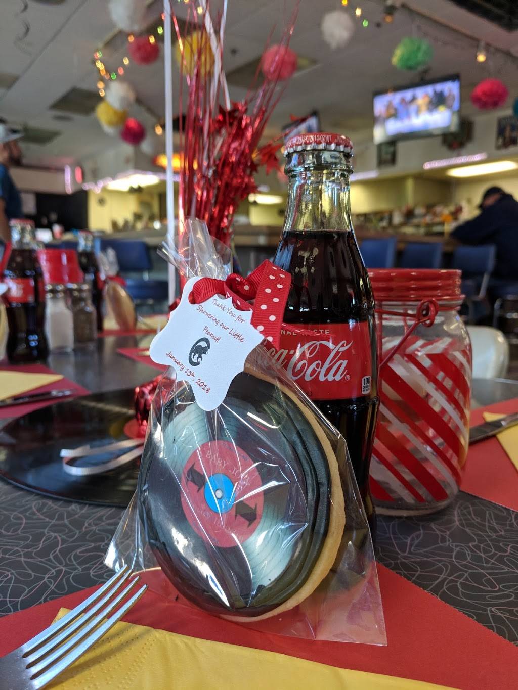 Hubcaps Bar & Grill | restaurant | 4663 N Ruby St, Schiller Park, IL 60176, USA | 8479282277 OR +1 847-928-2277