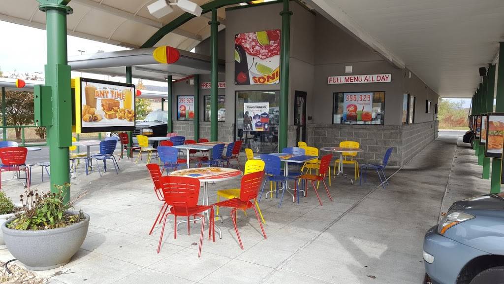 Sonic Drive-In | restaurant | 4504 Challenger Ave NE, Roanoke, VA 24012, USA | 5409772385 OR +1 540-977-2385