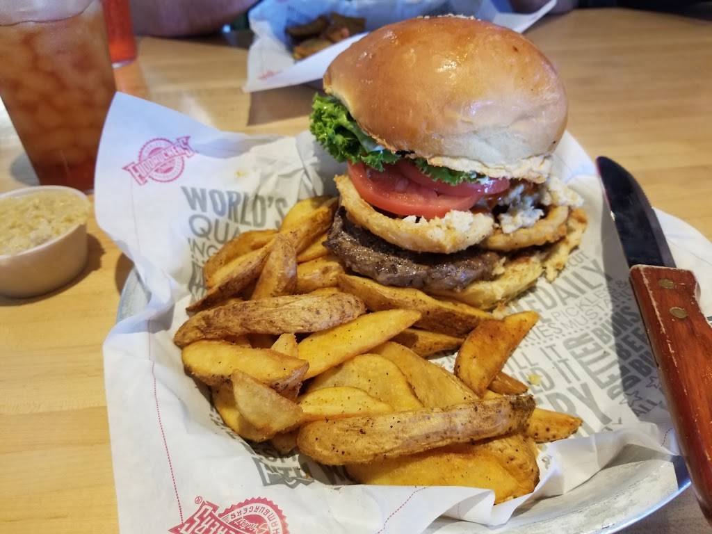 Fuddruckers | restaurant | 415 W Slaughter Ln, Austin, TX 78748, USA | 5125907540 OR +1 512-590-7540