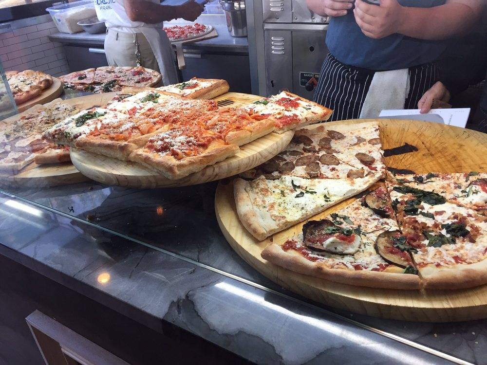 Via Roma Pizza Bar | restaurant | 445 Court St, Brooklyn, NY 11231, USA | 9293379714 OR +1 929-337-9714