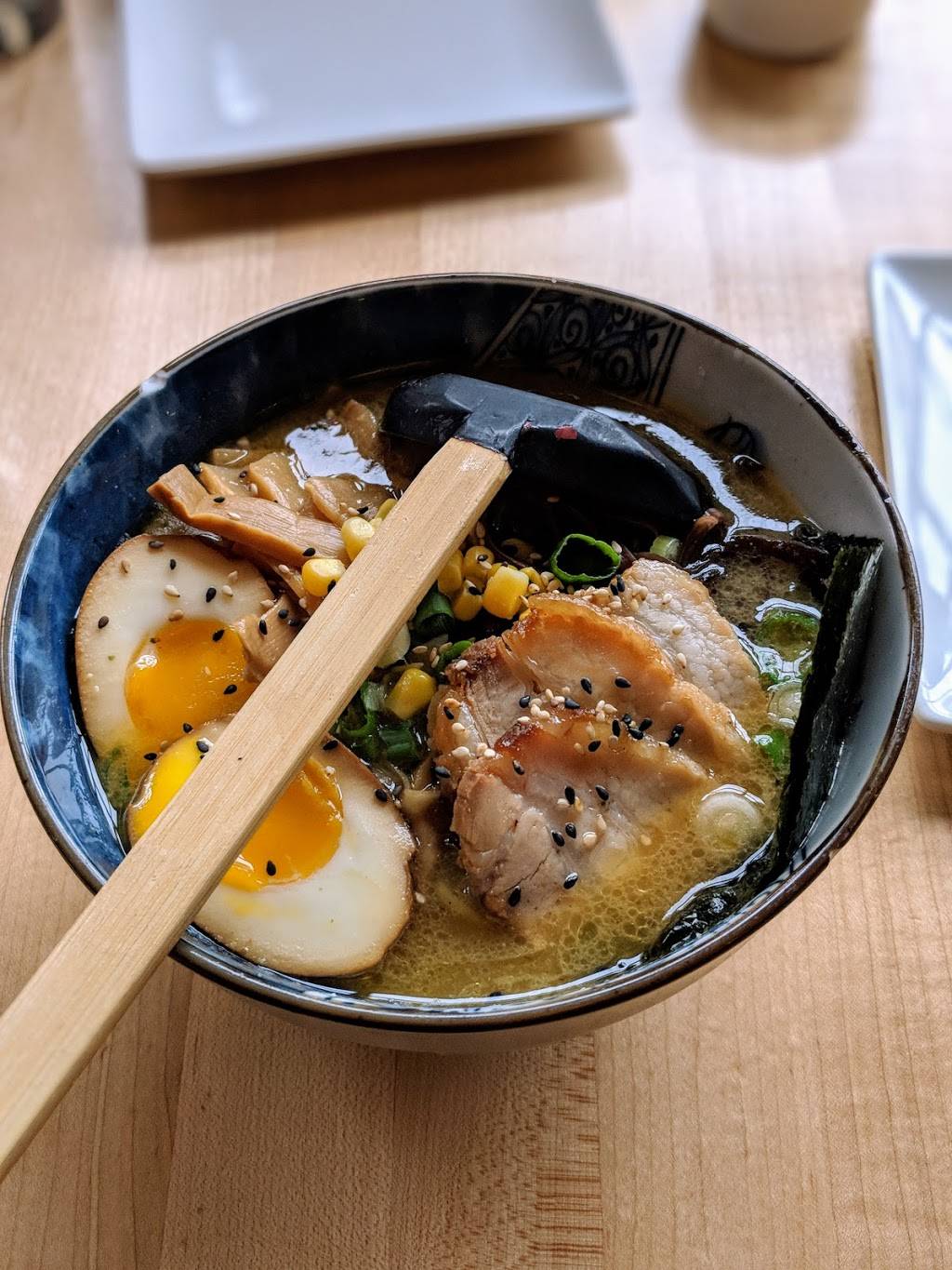 Kawa Ramen and Sushi | restaurant | 2321 N Murray Ave, Milwaukee, WI 53211, USA | 4148007979 OR +1 414-800-7979
