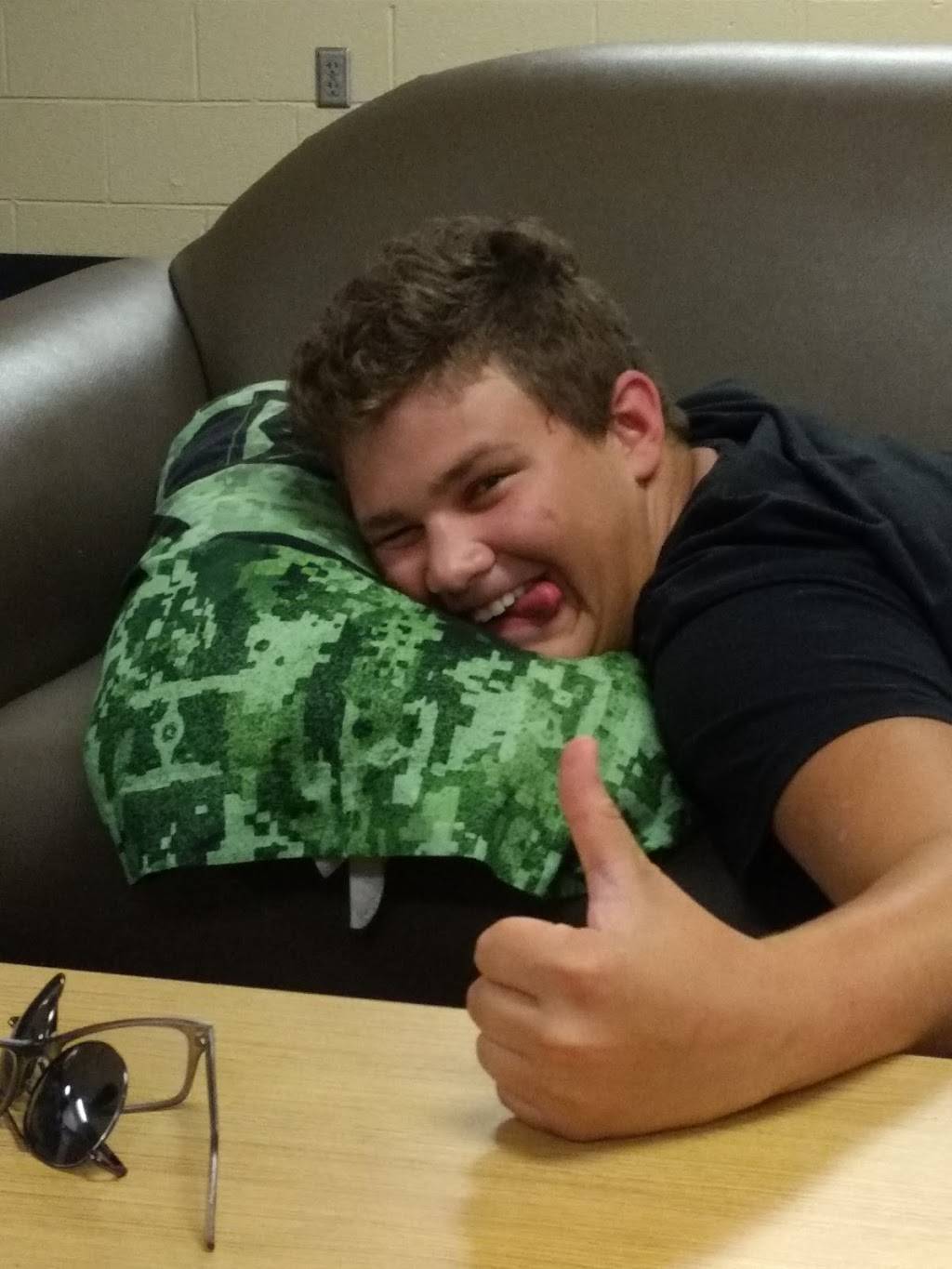 Pizza Hut Express | meal takeaway | 2101 Rosa L. Parks Blvd Tpx, Nashville, TN 37228, USA | 6152563382 OR +1 615-256-3382