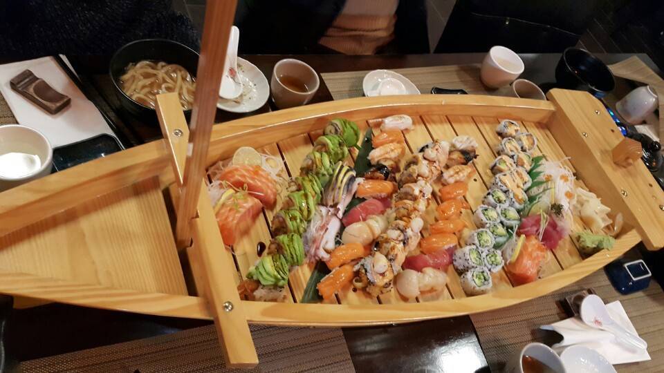 Daeco Sushi | restaurant | 40 St Clair Ave W, Toronto, ON M4V 3A2, Canada | 6473451212 OR +1 647-345-1212