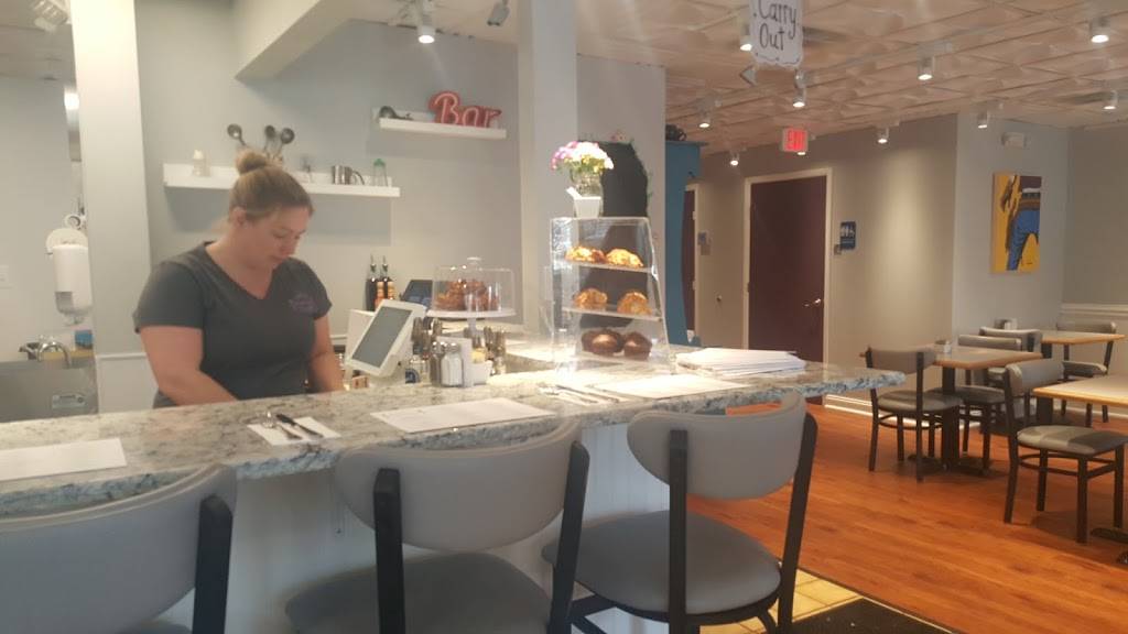 Evelyns | restaurant | 26 Annapolis St, Annapolis, MD 21401, USA | 4102634794 OR +1 410-263-4794