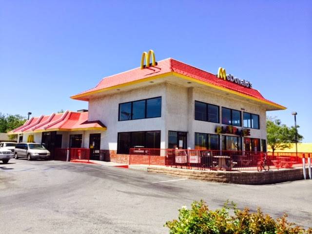 McDonalds | cafe | 18850 Soledad Canyon Rd, Santa Clarita, CA 91351, USA | 6612521480 OR +1 661-252-1480