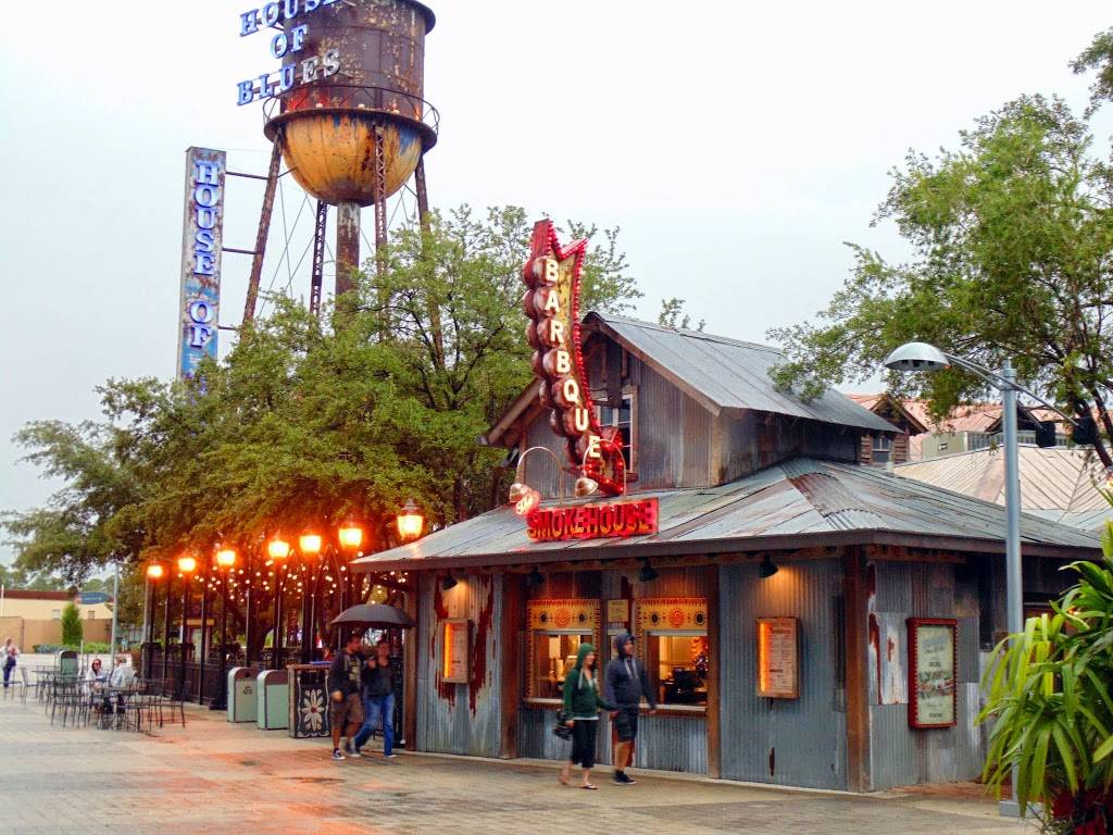 House of Blues Restaurant & Bar | restaurant | 1490 E Buena Vista Dr, Orlando, FL 32830, USA | 4079342583 OR +1 407-934-2583