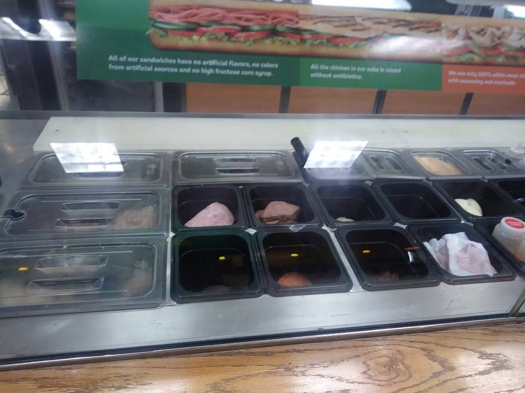 Subway Restaurants | restaurant | Mission Trace II, 3355 S Wadsworth Blvd Ste G105, Lakewood, CO 80227, USA | 3039895582 OR +1 303-989-5582
