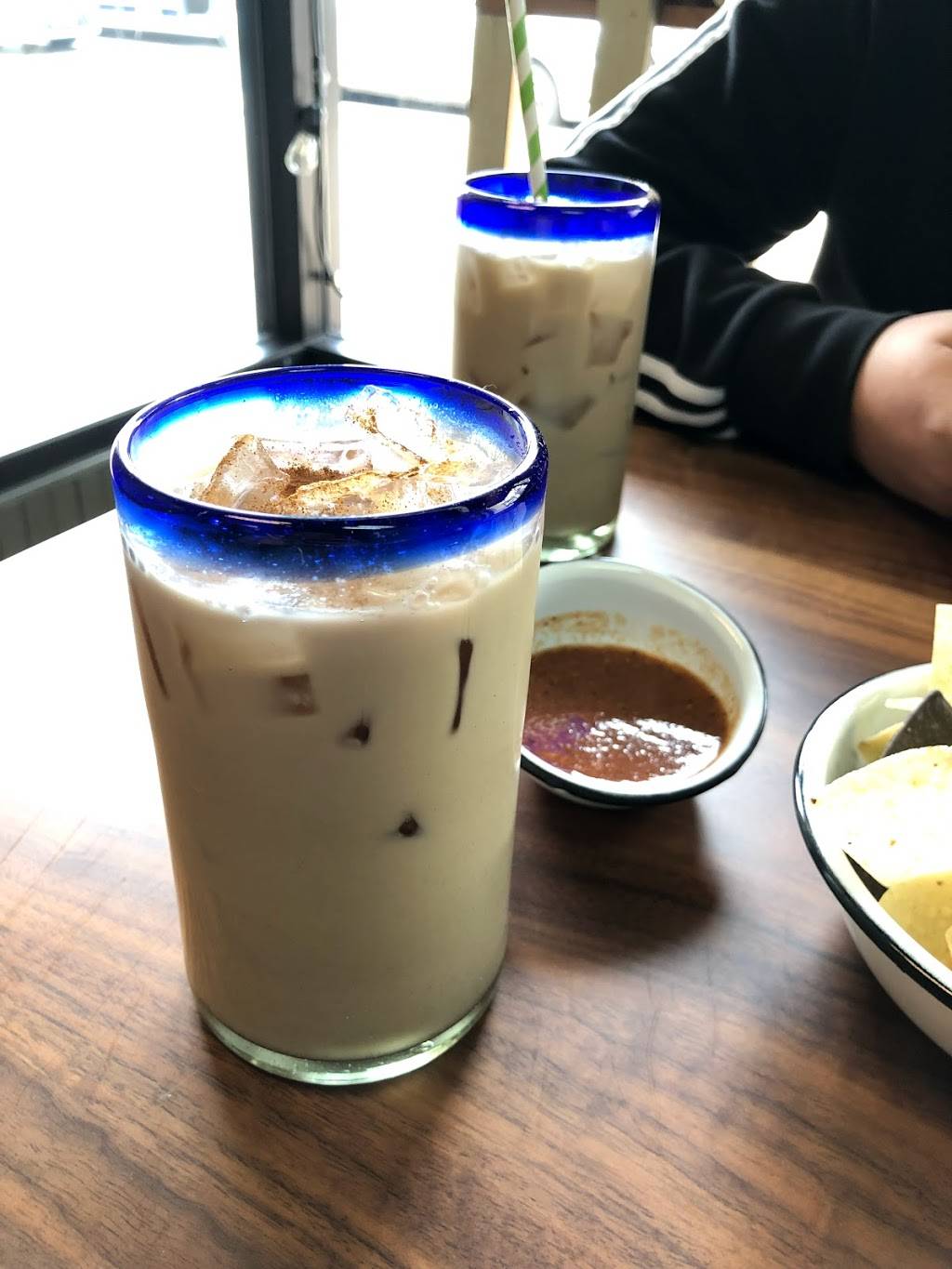 Villa Azteca | restaurant | 157 Main St, Salinas, CA 93901, USA | 8312562669 OR +1 831-256-2669