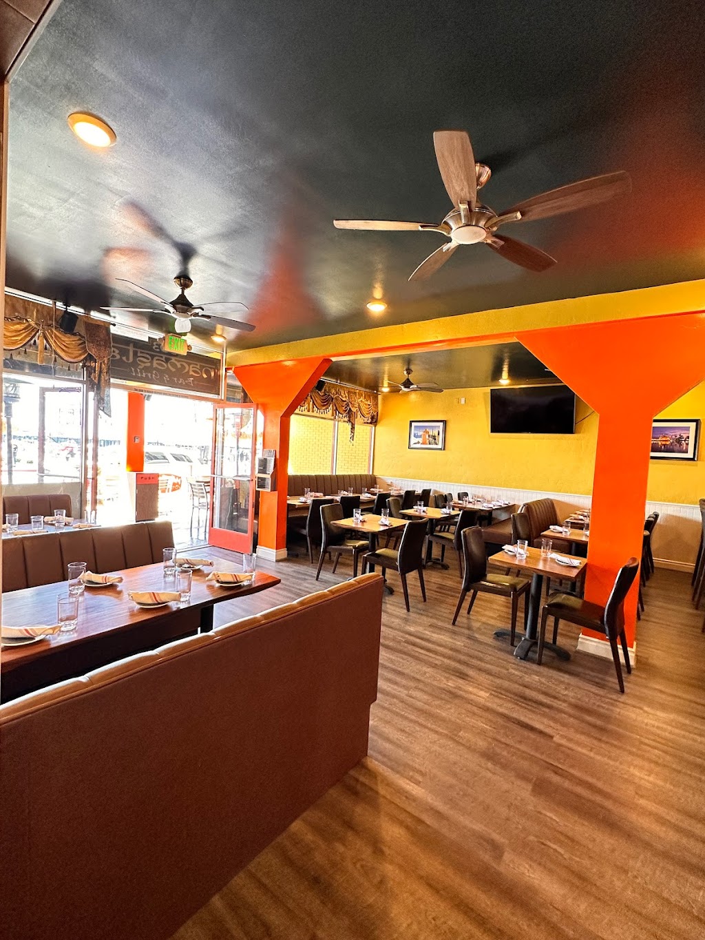 Namaste Grill & Bar | restaurant | 303 Beach St, Santa Cruz, CA 95060, USA | 8317135430 OR +1 831-713-5430