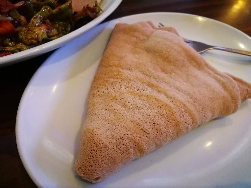 EYO Restaurant and Sports Bar | restaurant | 3821 S George Mason Dr, Baileys Crossroads, VA 22041, USA | 7039333084 OR +1 703-933-3084