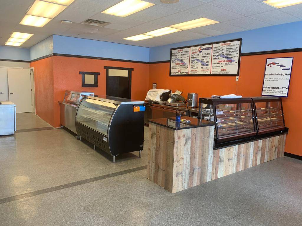 Marys Cuban Kitchen | restaurant | 7578 SE Maricamp Rd, Ocala, FL 34472, USA | 3526872466 OR +1 352-687-2466