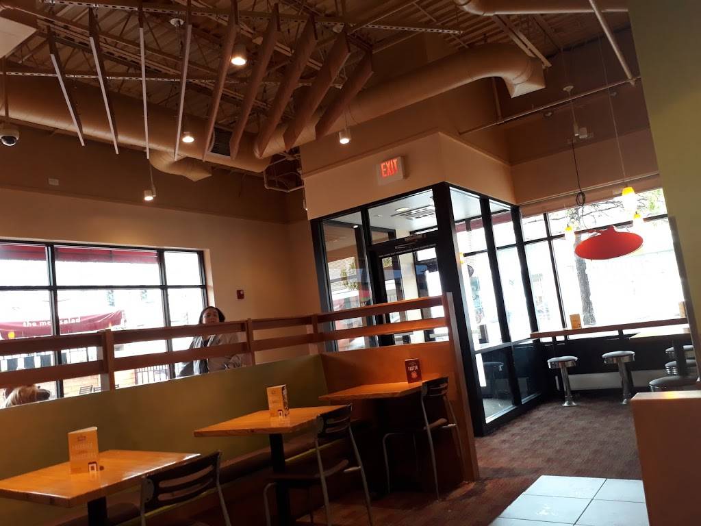 Noodles and Company | restaurant | 7215 Lake St, River Forest, IL 60305, USA | 7084889040 OR +1 708-488-9040