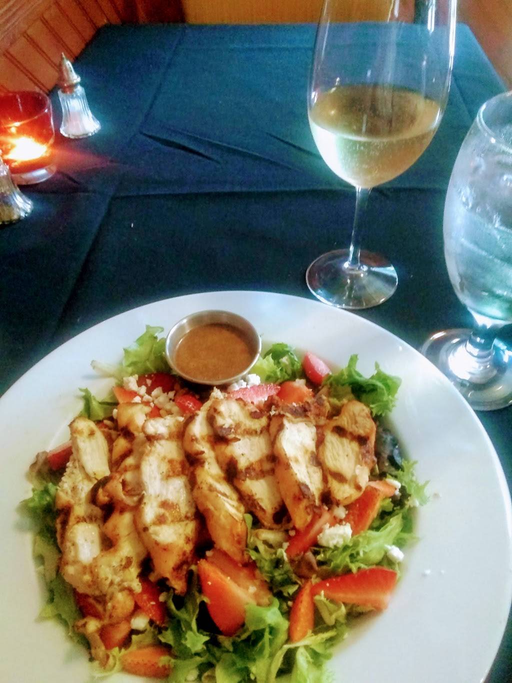 Riverhouse Inn | restaurant | 310 West Grand River Avenue, Williamston, MI 48895, USA | 5176554300 OR +1 517-655-4300