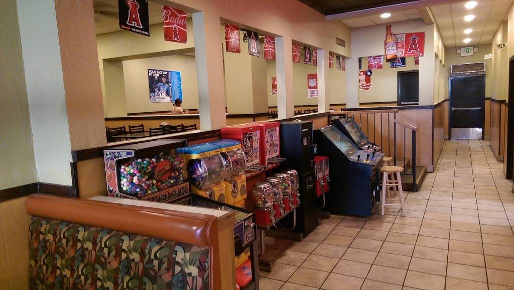 Round Table Pizza | meal delivery | 2506 E Chapman Ave, Fullerton, CA 92831, USA | 7148714481 OR +1 714-871-4481