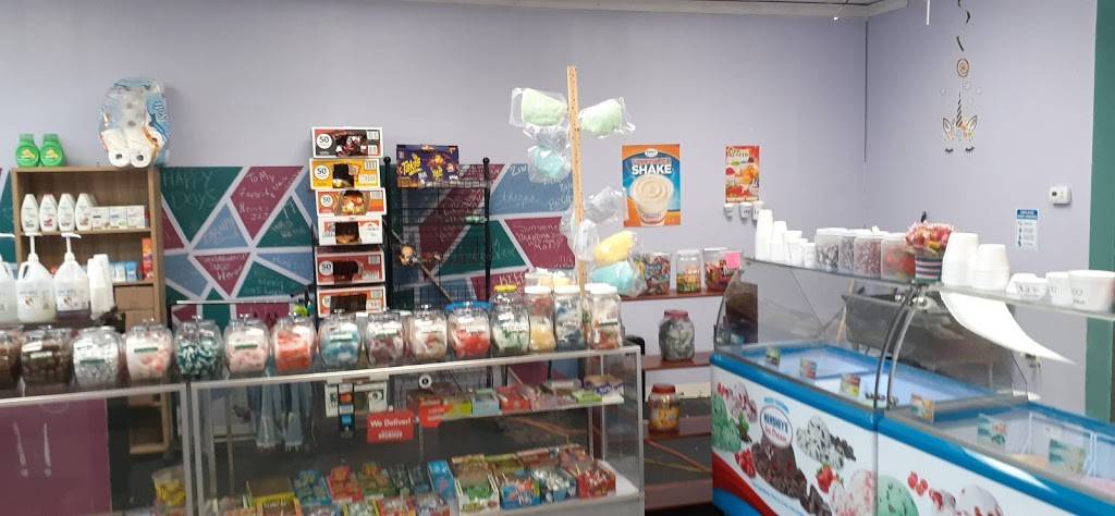 Sugar Rush Candy Shop | restaurant | 415 E 71st St, Chicago, IL 60619, USA | 7732402798 OR +1 773-240-2798