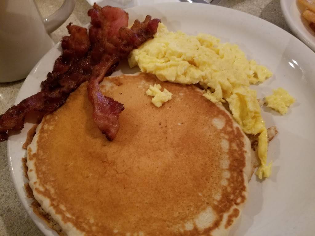 Dees Diner | restaurant | 1314 W Grantham St, Goldsboro, NC 27530, USA | 9197363665 OR +1 919-736-3665