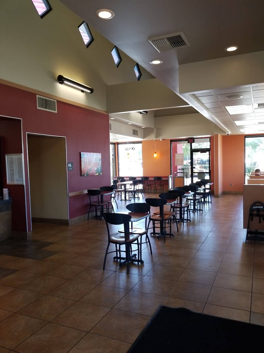 Jack in the Box | restaurant | 800 E Cypress Ave, Redding, CA 96002, USA | 5302269478 OR +1 530-226-9478