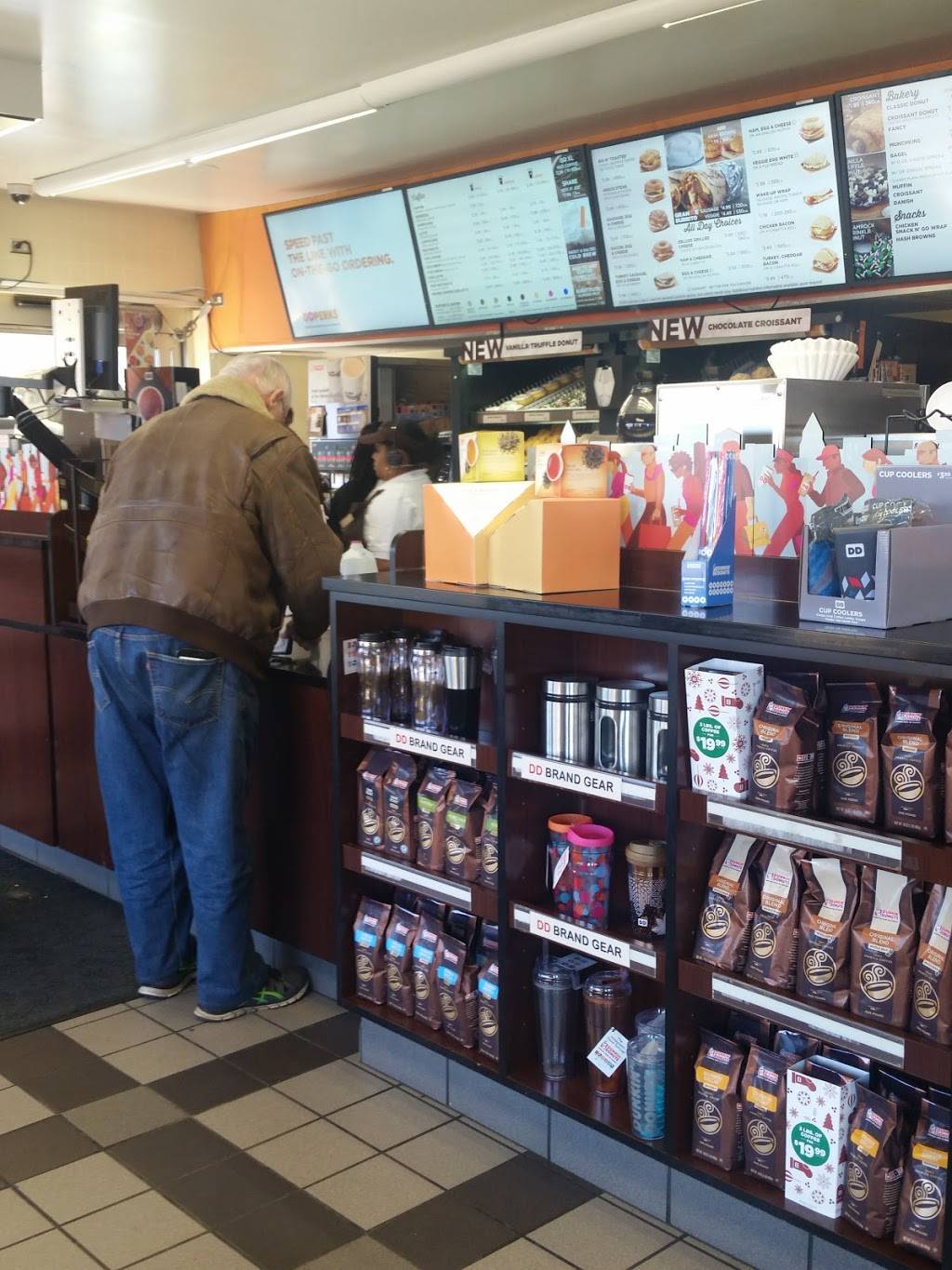 Dunkin Donuts | cafe | 105 W Dundee Rd, Arlington Heights, IL 60004, USA | 8473420406 OR +1 847-342-0406