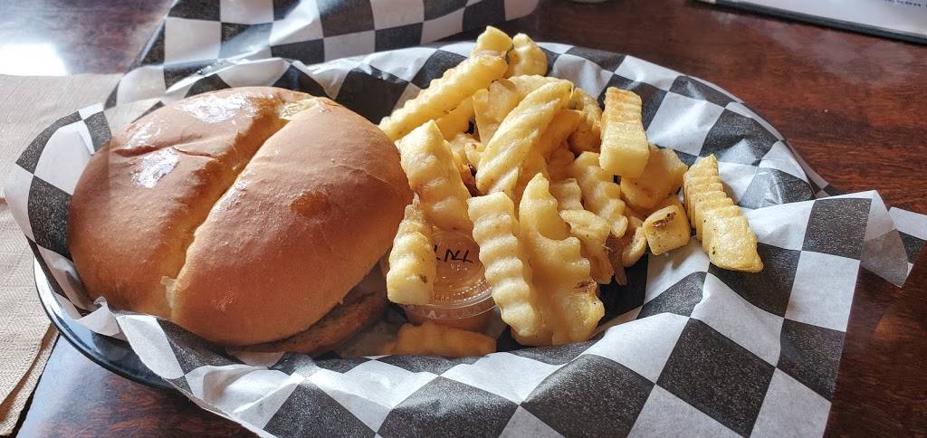 Tail Lights Tavern | restaurant | 323 Main St, Linwood, KS 66052, USA | 9133015100 OR +1 913-301-5100