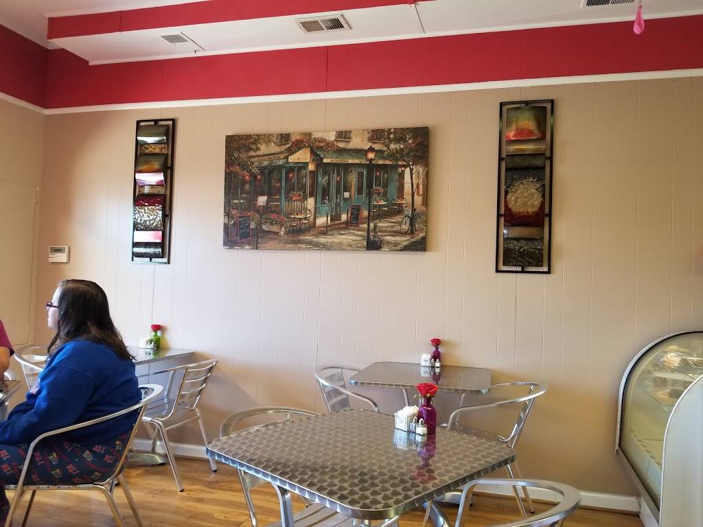 Renees Crêpes & Cakes | restaurant | 2020 Augustine Ave, Fredericksburg, VA 22401, USA | 5403680420 OR +1 540-368-0420