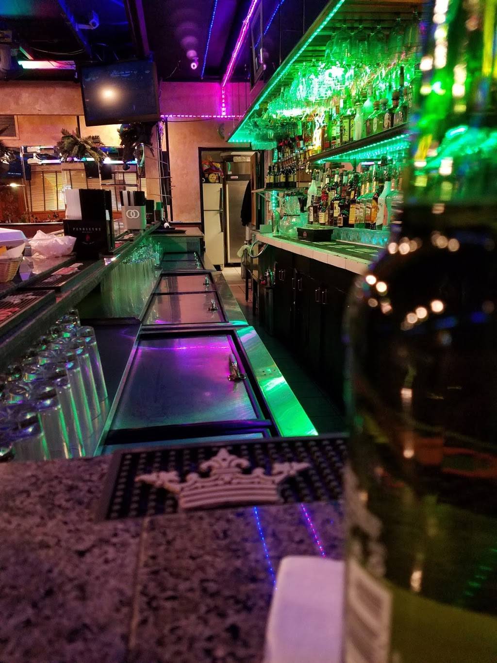 Mango Restaurant | restaurant | 8743 N Milwaukee Ave, Niles, IL 60714, USA | 8479670030 OR +1 847-967-0030