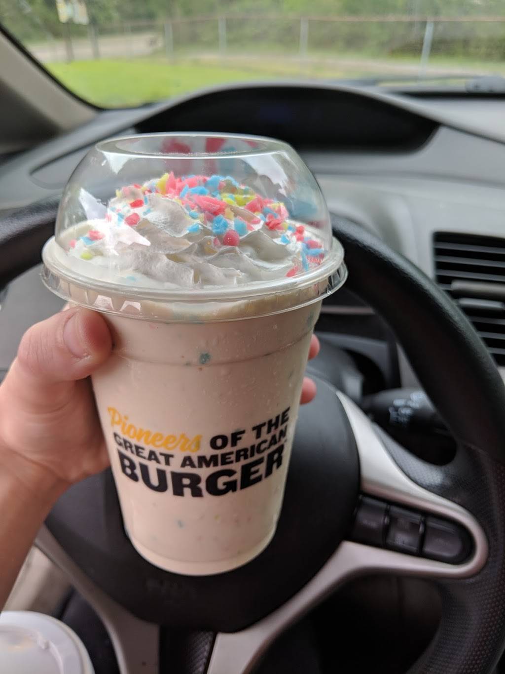 Hardees | restaurant | 417 W Ridgeway St, Warrenton, NC 27589, USA | 2522571111 OR +1 252-257-1111