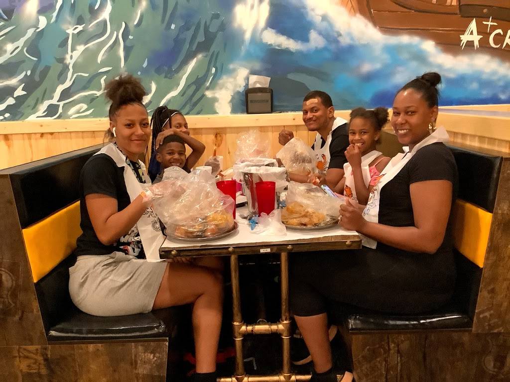 A+ Crab Seafood | restaurant | 738 Howe Ave, Cuyahoga Falls, OH 44221, USA | 3302080328 OR +1 330-208-0328