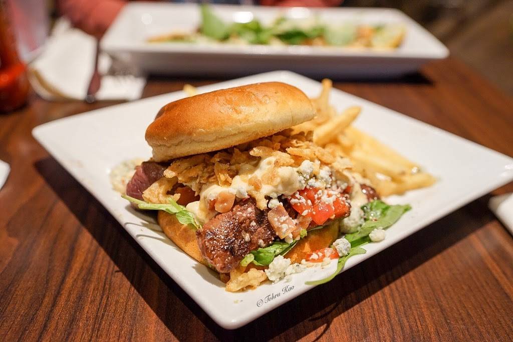 PGA Tour Grill | restaurant | Terminal 3, 5757 Wayne Newton Blvd, Las Vegas, NV 89119, USA | 2406944100 OR +1 240-694-4100