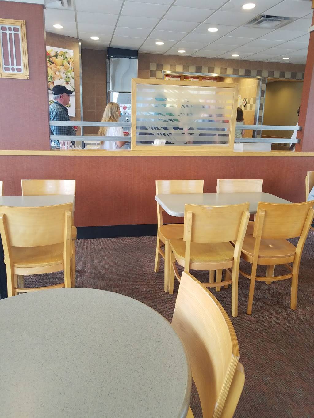 Wendys | restaurant | 18001 E 9 Mile Rd, Eastpointe, MI 48021, USA | 5867790132 OR +1 586-779-0132