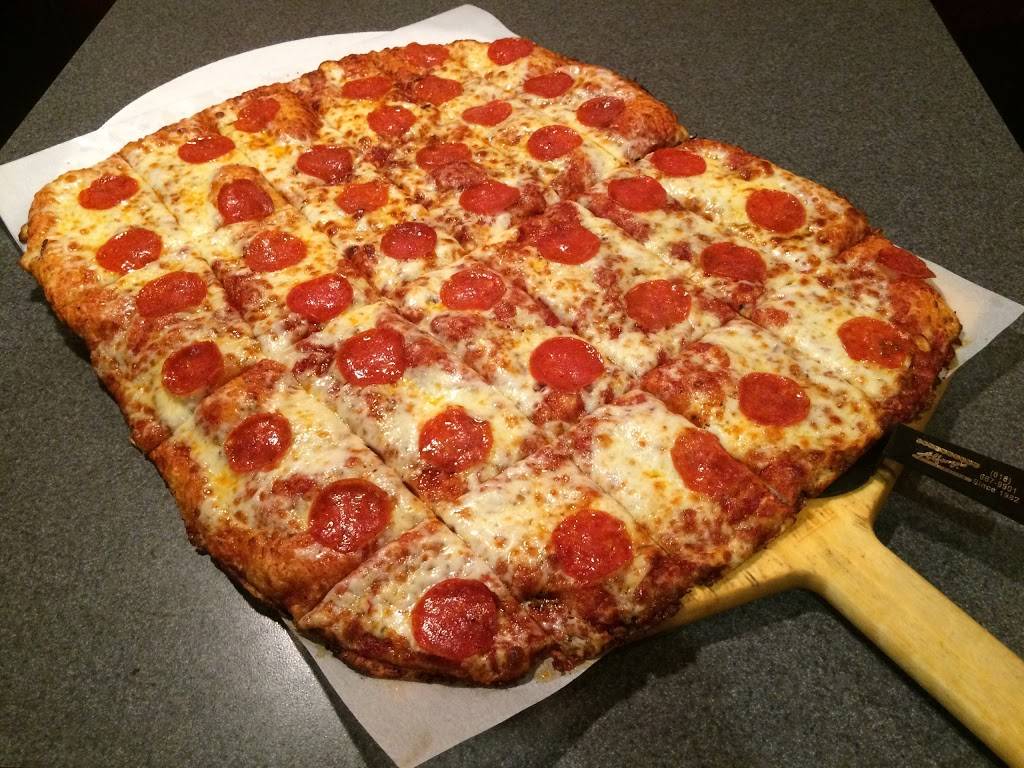 Alfonzos Pizzeria | restaurant | 611 Edwardsville Rd, Troy, IL 62294, USA | 6186679901 OR +1 618-667-9901