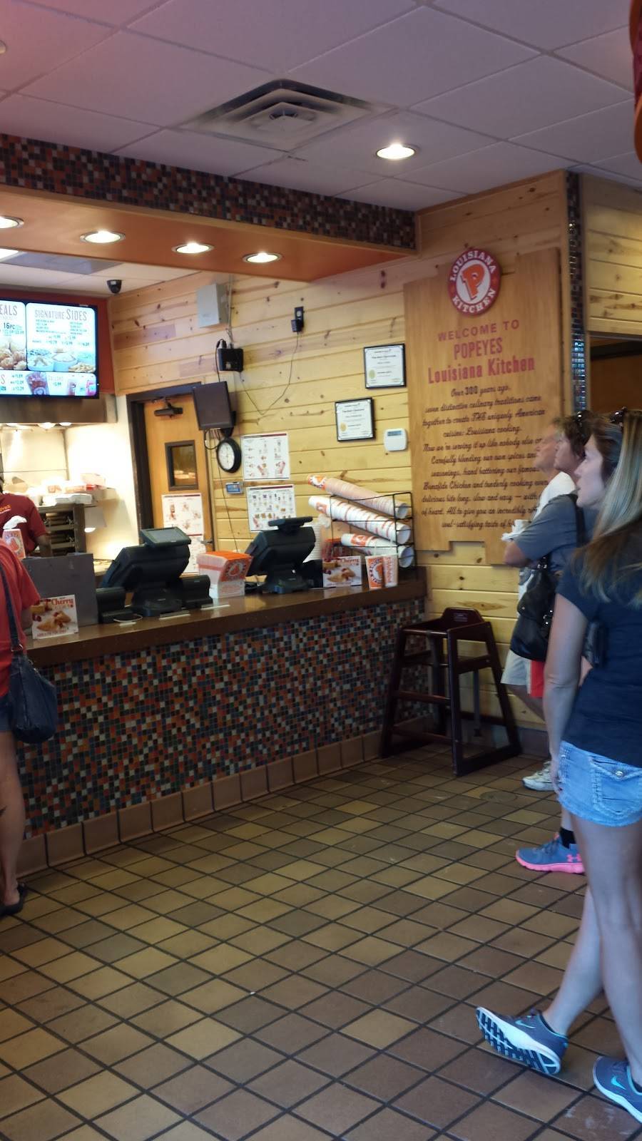 Popeyes Louisiana Kitchen | restaurant | 4556 Hwy 1 Sugarland Shop Ctr, Raceland, LA 70394, USA | 9855377993 OR +1 985-537-7993