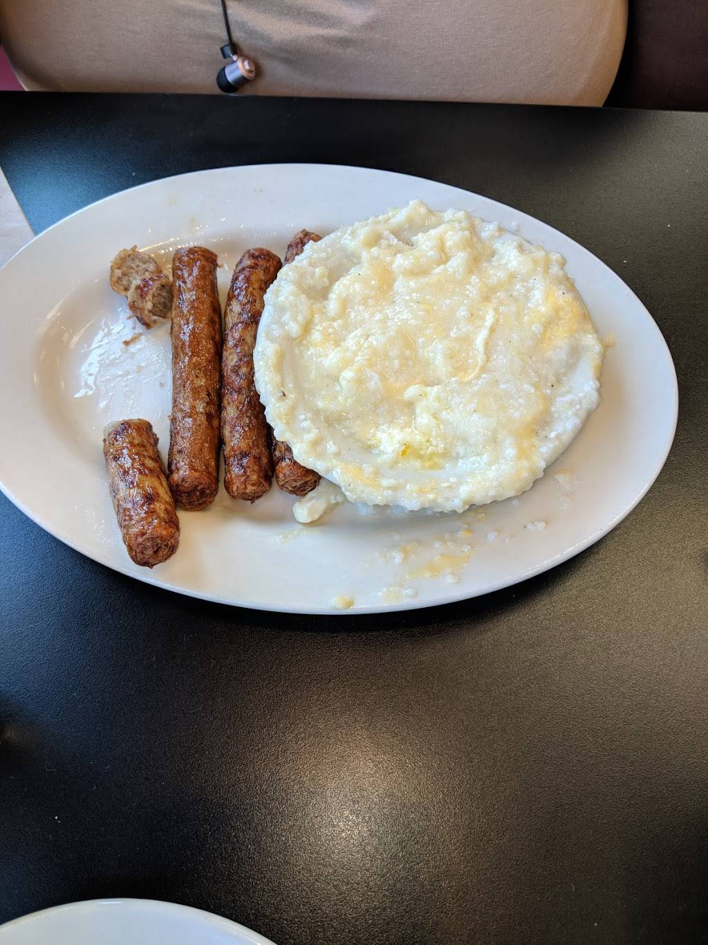 Jakes Diner | restaurant | 3512 Drawbridge Pkwy, Greensboro, NC 27410, USA | 3362857920 OR +1 336-285-7920