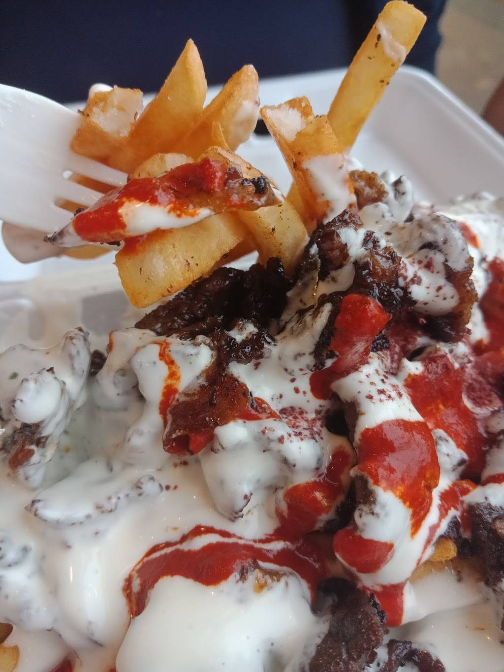 Osmows Shawarma | restaurant | 2215 Steeles Ave W, North York, ON M3J 3N2, Canada | 2892160112 OR +1 289-216-0112