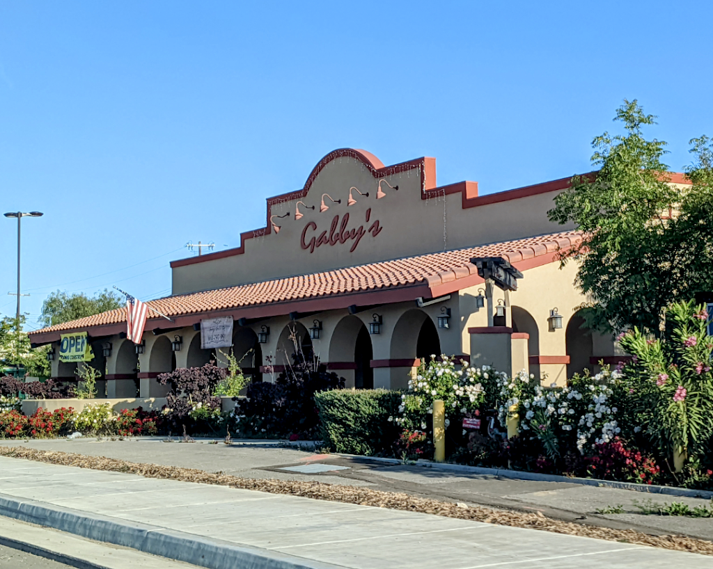 Gabbys | restaurant | 21172 CA-46, Lost Hills, CA 93249, USA | 6617979911 OR +1 661-797-9911
